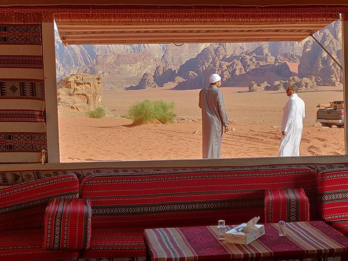 Hotel Omar Ghazi Camp Wadi Rum Exterior foto